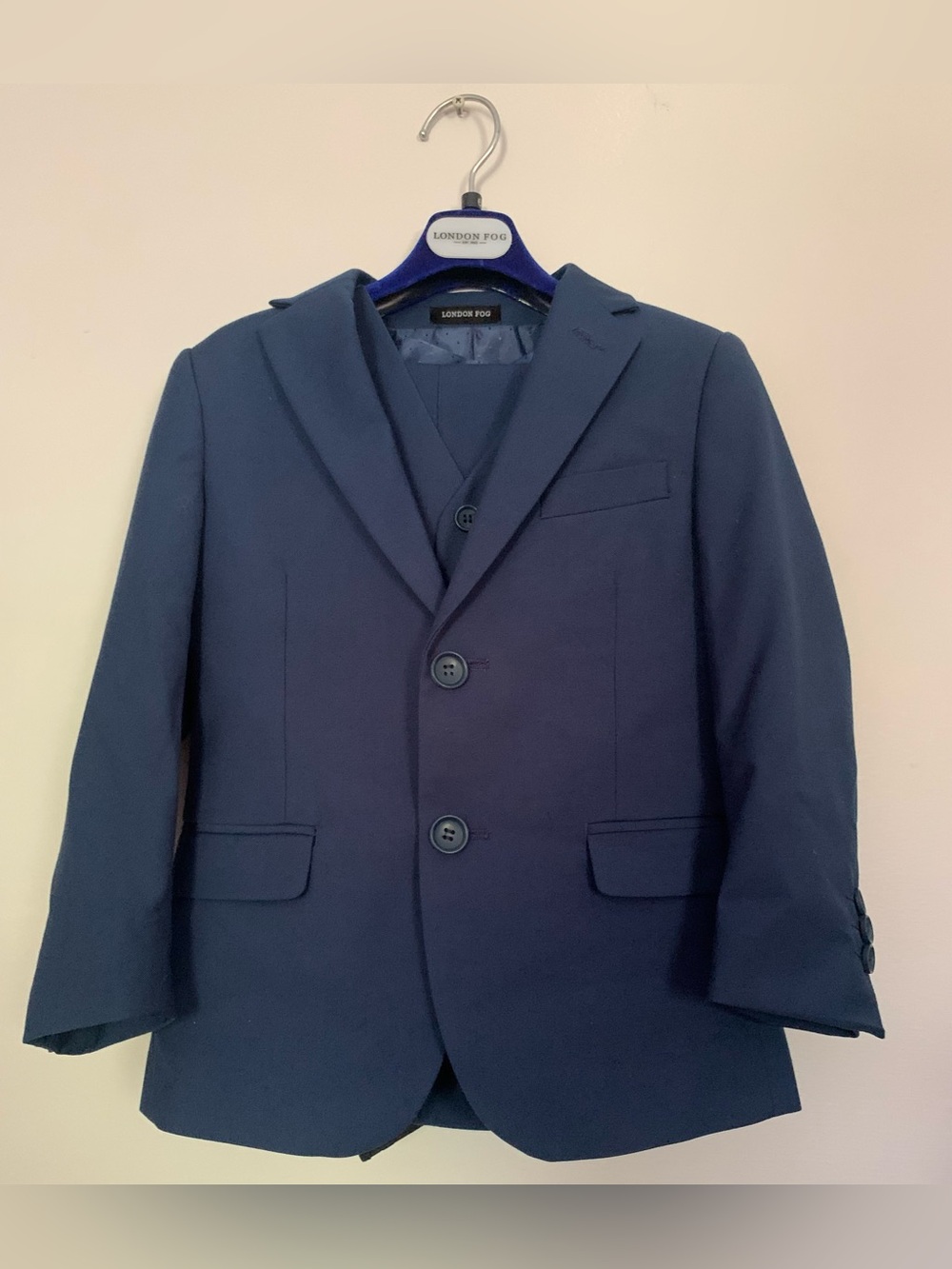 London Fog Boys' Navy 3 piece Modern Fit Suit Set and Chaps Tie , size 6T NWOT